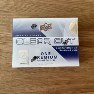 Box hokejových kariet UD Clear Cut 2022-23